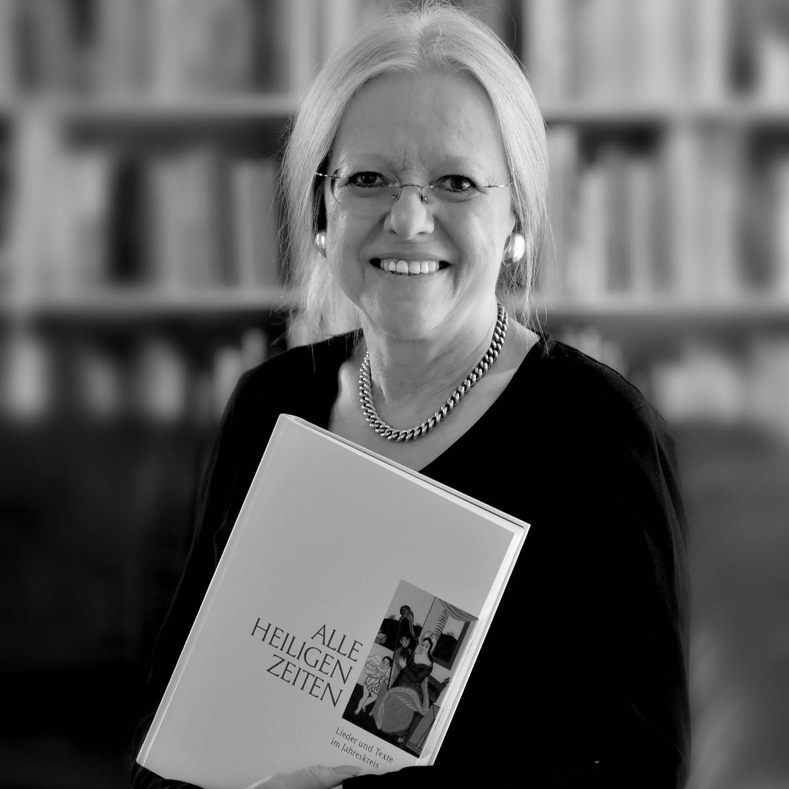 Bild zu Preisträger Helga Maria Wolf